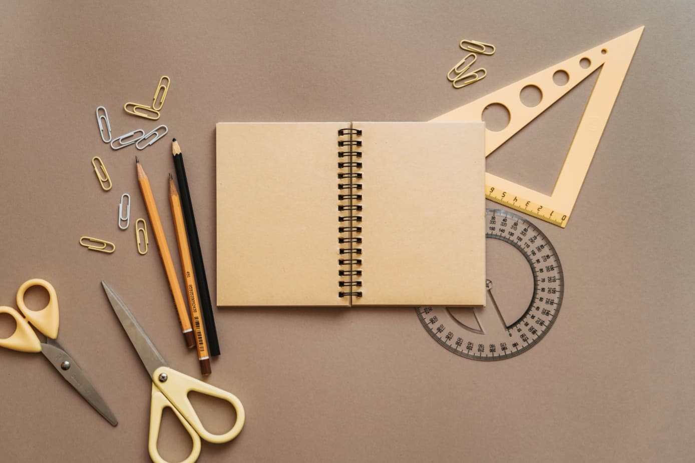 What is the required qualification for NIFT PG Entrance exam?